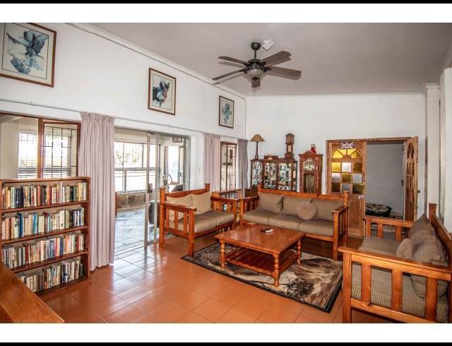 6 BEDROOM HOUSE FOR SALE IN WHITE RIVER EXT 18